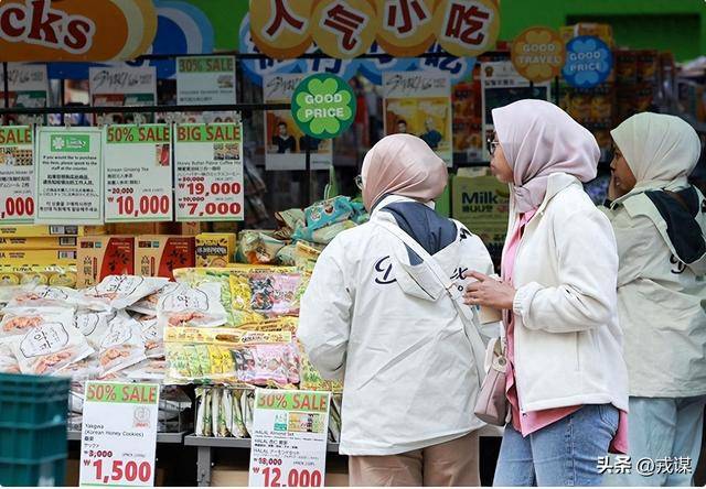 全球游客疯扑韩国！游客疯抢泡面便利店成新晋“打卡地”